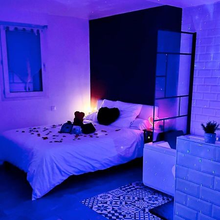 Amour Azur Appartement Pour 2 Avec Jacuzzi Et Terrasse A 2 Minutes De La Mer Vallauris Esterno foto