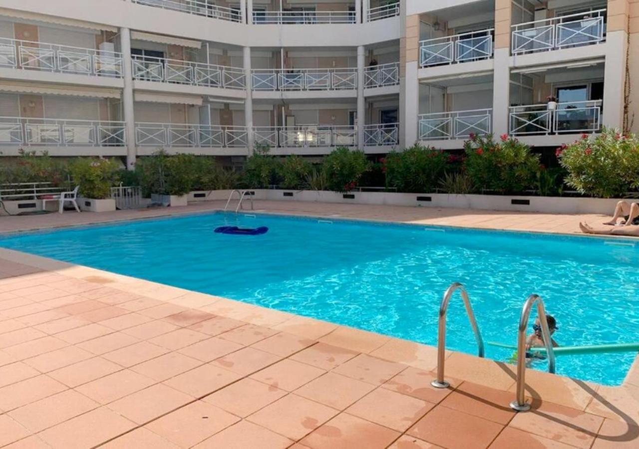 Amour Azur Appartement Pour 2 Avec Jacuzzi Et Terrasse A 2 Minutes De La Mer Vallauris Esterno foto