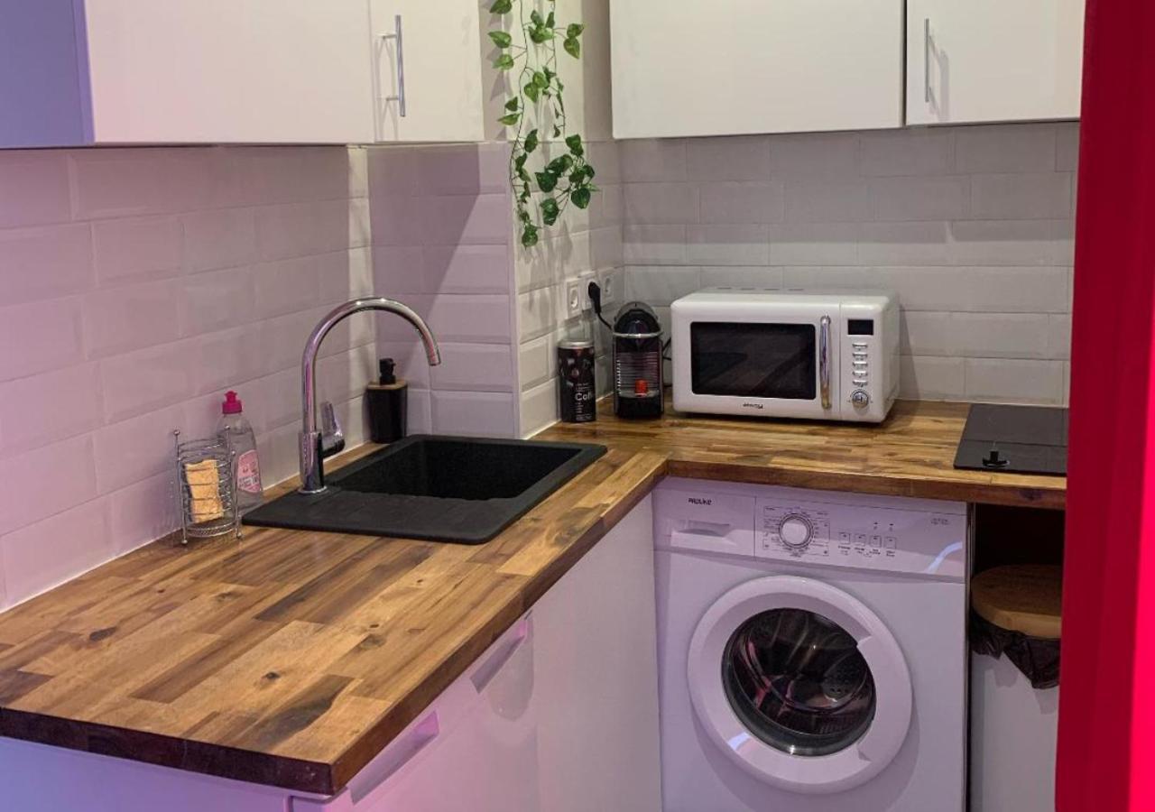 Amour Azur Appartement Pour 2 Avec Jacuzzi Et Terrasse A 2 Minutes De La Mer Vallauris Esterno foto